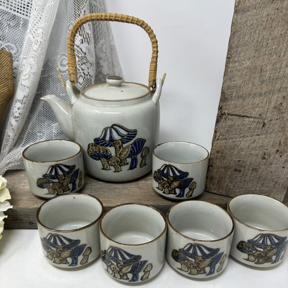 Vintage Ceramic Teapot Set With 6 Matching Cups Mushroom Design Wicker Handle - Picture 8 of 10